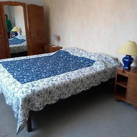 Nyaraló Trivalou Fauch