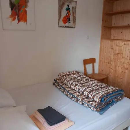 Nyaraló Trivalou Fauch